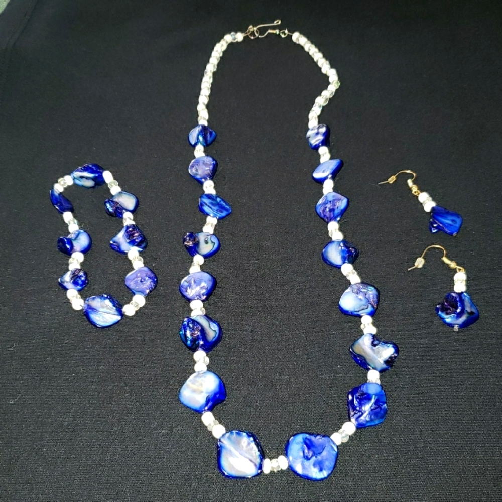 3 Piece Blue And White Set